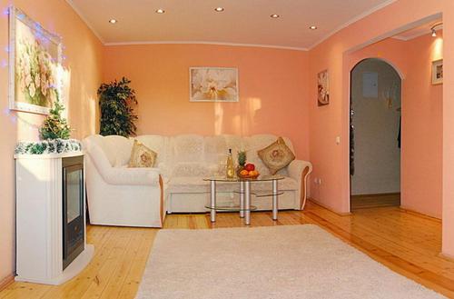 This photo about Romantic Lagoon 2 rooms apartment near metro shared on HyHotel.com