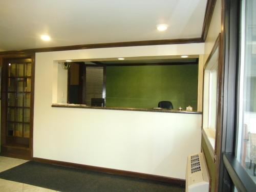 大堂, 皮爾格林旅館&小屋酒店 (Pilgrim Inn & Cottages) in 新罕布什爾州普利茅斯(NH) 大堂, 皮爾格林旅館&小屋酒店 (Pilgrim Inn & Cottages) in 新罕布什爾州普利茅斯(NH)