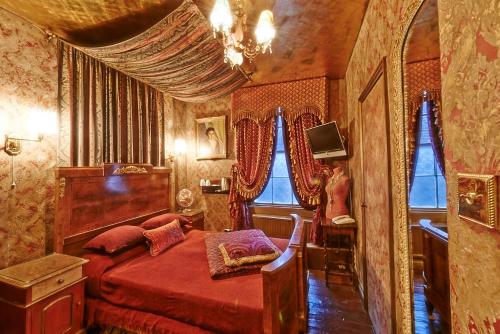 This photo about Pavilion Hotel shared on HyHotel.com