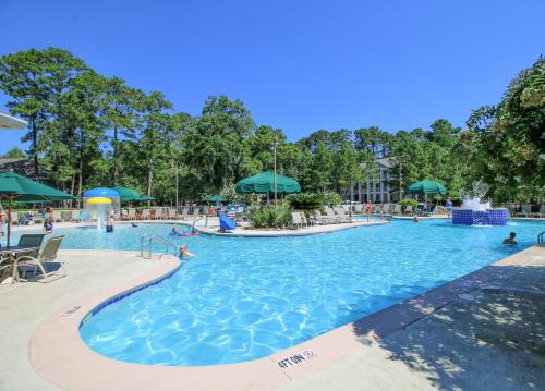 Плувен басейн, Island Links Resort by Palmera in Хилтън Хед айланд уотърфронт Плувен басейн, Island Links Resort by Palmera in Хилтън Хед айланд уотърфронт