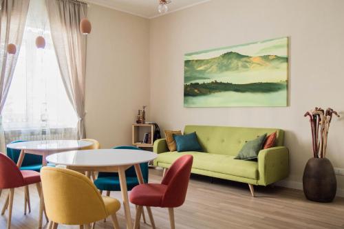 Shared lounge/TV area