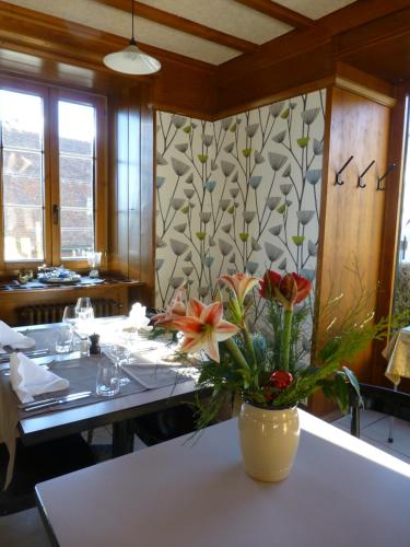 Étterem, Hotel de France in Sainte-Croix Étterem, Hotel de France in Sainte-Croix