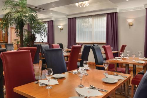 Restaurant, Savera Hotel South Ruislip in Greater London North West Restaurant, Savera Hotel South Ruislip in Greater London North West
