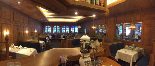 Restaurante, Hotel City in Tasch Restaurante, Hotel City in Tasch