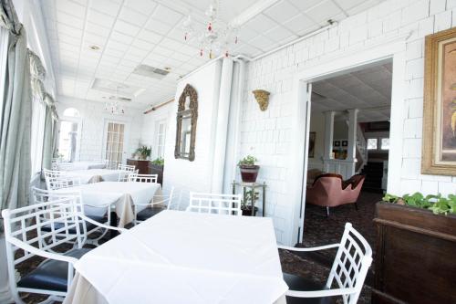 Bar/lounge, Hotel Macomber in Cape May (NJ) Bar/lounge, Hotel Macomber in Cape May (NJ)