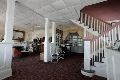 Lobby, Hotel Macomber in Cape May (NJ) Lobby, Hotel Macomber in Cape May (NJ)