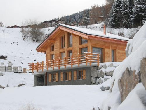 Comfortable Chalet by the Ski Resort in La Tzoumaz with Sauna - image 7