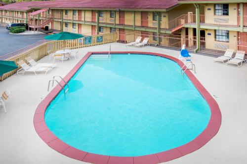 Piscina, Days Inn by Wyndham Little Rock/Medical Center in Little Rock (AR) Piscina, Days Inn by Wyndham Little Rock/Medical Center in Little Rock (AR)
