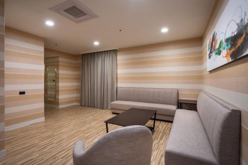 薇米商旅屏东馆 (Wemeet Boutique Hotel Pintung ) in 屏东 薇米商旅屏东馆 (Wemeet Boutique Hotel Pintung ) in 屏东