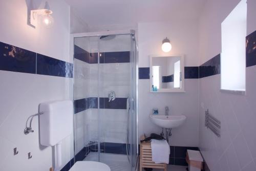 This photo about Neapolitan Rooms shared on HyHotel.com