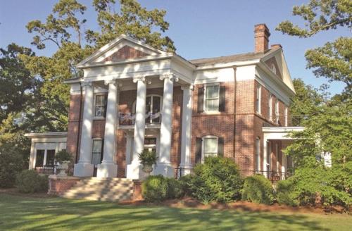 This photo about Rosewood Manor House B&B shared on HyHotel.com