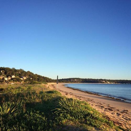 Beach, Bundeena Base Holiday Home in Bundeena Beach, Bundeena Base Holiday Home in Bundeena
