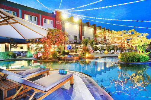 Swimming pool, Swiss-Belhotel Kendari in Kendari Swimming pool, Swiss-Belhotel Kendari in Kendari