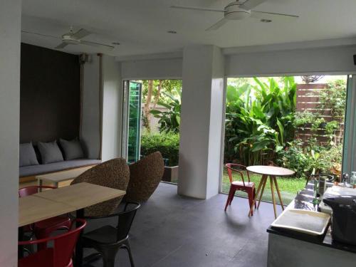 U アパートメント13