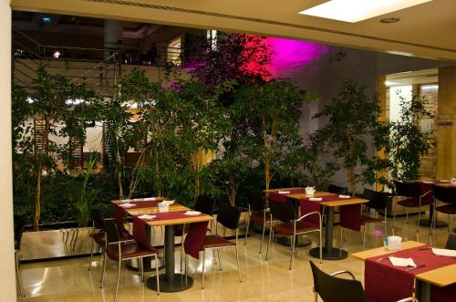 Restoran, VIP Executive Entrecampos - Hotel & Conference in Lisbon Restoran, VIP Executive Entrecampos - Hotel & Conference in Lisbon