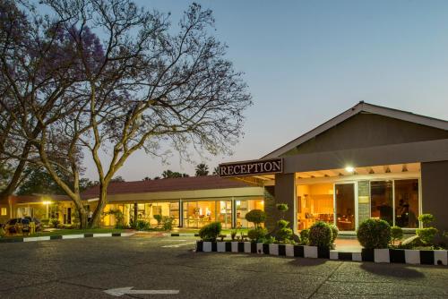 Exterior view, Kadoma Hotel & Conference Centre in Kadoma Exterior view, Kadoma Hotel & Conference Centre in Kadoma