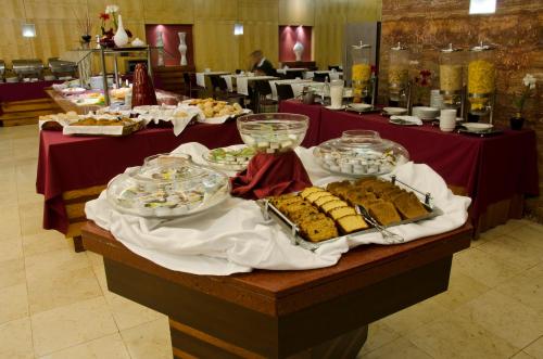 Makanan dan Minuman, VIP Executive Entrecampos - Hotel & Conference in Lisbon Makanan dan Minuman, VIP Executive Entrecampos - Hotel & Conference in Lisbon