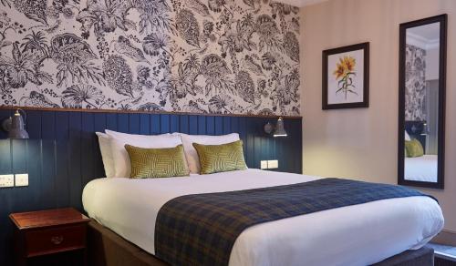 Swan Hotel by Greene King Inns in Alton Swan Hotel by Greene King Inns in Alton