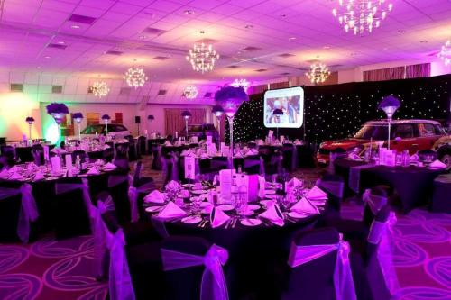 Banquet hall, Stratford Manor Hotel in Stratford Upon Avon Banquet hall, Stratford Manor Hotel in Stratford Upon Avon