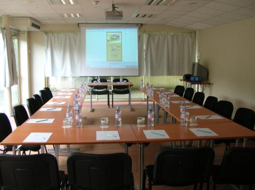 Posao Centar, Hotel Le Saint Aubin in Gournay-En-Bray Posao Centar, Hotel Le Saint Aubin in Gournay-En-Bray