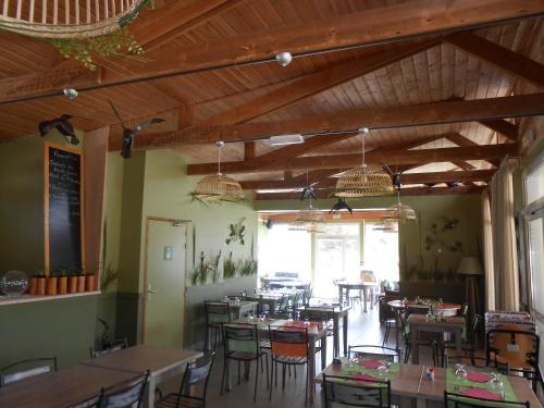 Étterem, Camping le Nid du Parc in Villars-les-Dombes Étterem, Camping le Nid du Parc in Villars-les-Dombes