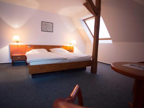 Hotel Zur Stemmer Post in มินเดิน Hotel Zur Stemmer Post in มินเดิน