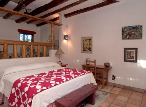 在meiguo.com看到的American Artists Gallery House的介绍图片