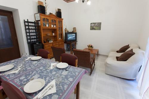 This photo about Extrenatura Alojamiento Albergue shared on HyHotel.com