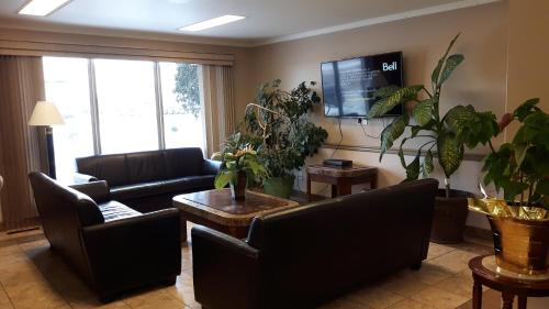 Canway Inn & Suites in Dauphin Canway Inn & Suites in Dauphin