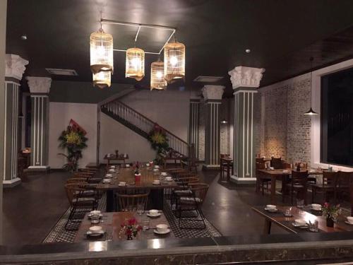 This photo about Hoa Lu Hotel shared on HyHotel.com