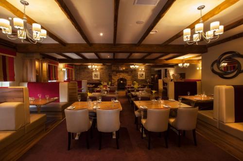 Ресторан, Woodford Dolmen Hotel Carlow in Карлов Ресторан, Woodford Dolmen Hotel Carlow in Карлов