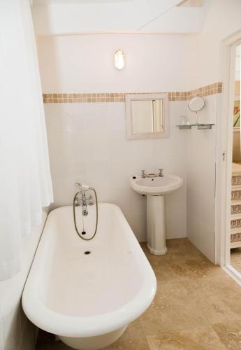 This photo about The Islander Knysna Guesthouse shared on HyHotel.com