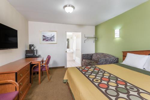 Knights Inn Franklin Ave Waco TX in Waco Knights Inn Franklin Ave Waco TX in Waco