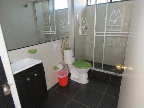 Bathroom, Centro Recreacional IASCEBOY in Cite Bathroom, Centro Recreacional IASCEBOY in Cite