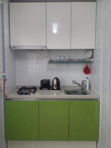 Kitchen, Yeosu Jiin Hostel in Yeosu-si Kitchen, Yeosu Jiin Hostel in Yeosu-si