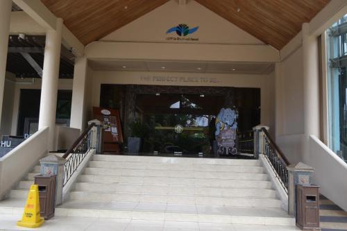 Entrance, De Rhu Beach Resort in Balok Entrance, De Rhu Beach Resort in Balok