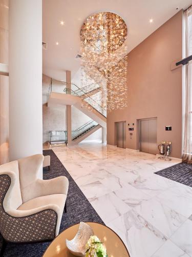 Lobby, Park Regis Birmingham near Nationellt sjölivscenter Lobby, Park Regis Birmingham near Nationellt sjölivscenter