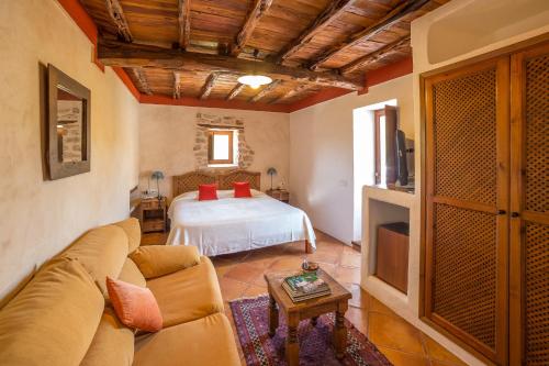 This photo about Hotel Rural Can Pujolet Ibiza shared on HyHotel.com