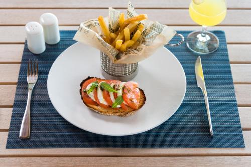 Comida y bebida, Sailrock South Caicos - Oceanview Villas & Suites in Caicos del Sur y Caicos del Este Comida y bebida, Sailrock South Caicos - Oceanview Villas & Suites in Caicos del Sur y Caicos del Este