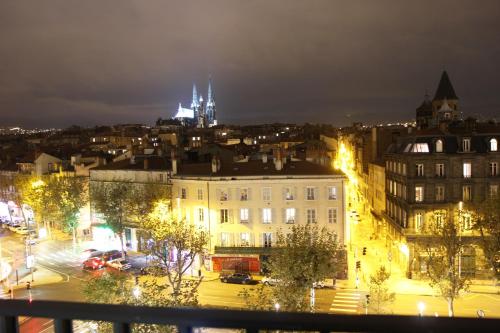 Vistas, Hotel Litteraire Alexandre Vialatte, Signature Collection in Clermont-Ferrand City Center Vistas, Hotel Litteraire Alexandre Vialatte, Signature Collection in Clermont-Ferrand City Center