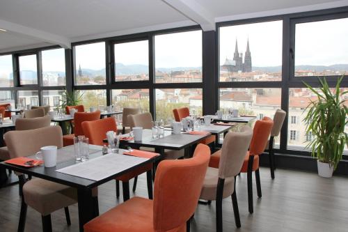 Restaurante, Hotel Litteraire Alexandre Vialatte, Signature Collection in Clermont-Ferrand City Center Restaurante, Hotel Litteraire Alexandre Vialatte, Signature Collection in Clermont-Ferrand City Center