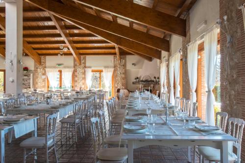 Restaurant, Valle Dell'Aquila Country House in Settefrati Restaurant, Valle Dell'Aquila Country House in Settefrati