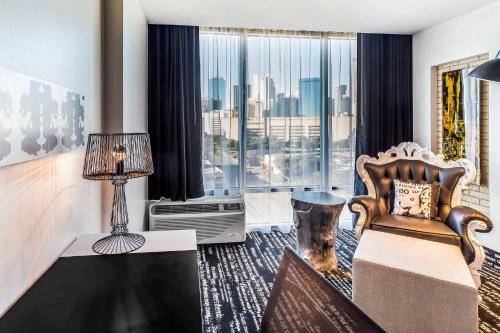 Faciliteiten, Lorenzo Hotel Dallas, Tapestry Collection by Hilton in Cedars Faciliteiten, Lorenzo Hotel Dallas, Tapestry Collection by Hilton in Cedars