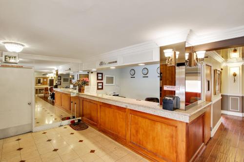 Lobby, Rotex Western Inn - Adults Only in Koreatown Lobby, Rotex Western Inn - Adults Only in Koreatown