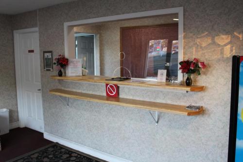 Lobby, Highlander Motor Inn Atlantic City in Galloway (NJ) Lobby, Highlander Motor Inn Atlantic City in Galloway (NJ)