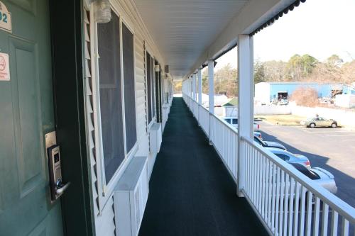 Exterior view, Highlander Motor Inn Atlantic City in Galloway (NJ) Exterior view, Highlander Motor Inn Atlantic City in Galloway (NJ)