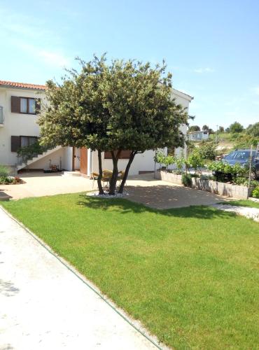 Apartments Villa Flora in Rogoznica Apartments Villa Flora in Rogoznica