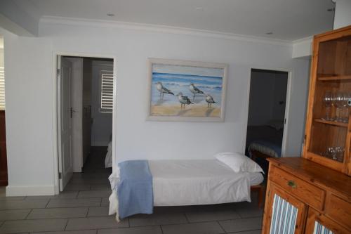 87 Marine Drive in Struisbaai 87 Marine Drive in Struisbaai