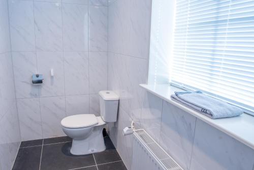 Bathroom, Ravennest in Epe Bathroom, Ravennest in Epe