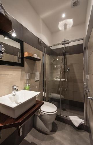 Vite Suites Guest House - image 12